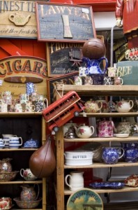 stockfresh_id4225_antique-shop_sizeXS